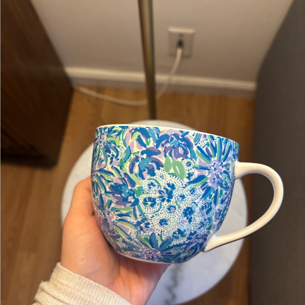 LILLY PULITIZER Lion Around Gold Handle Ceramic Mug 12 OZ